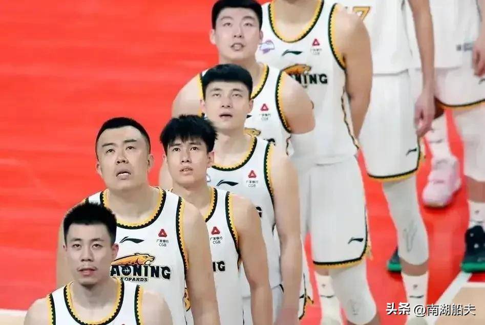 乐鱼体育网站-职业篮球总决赛上演精彩对决，球迷热情高涨的简单介绍