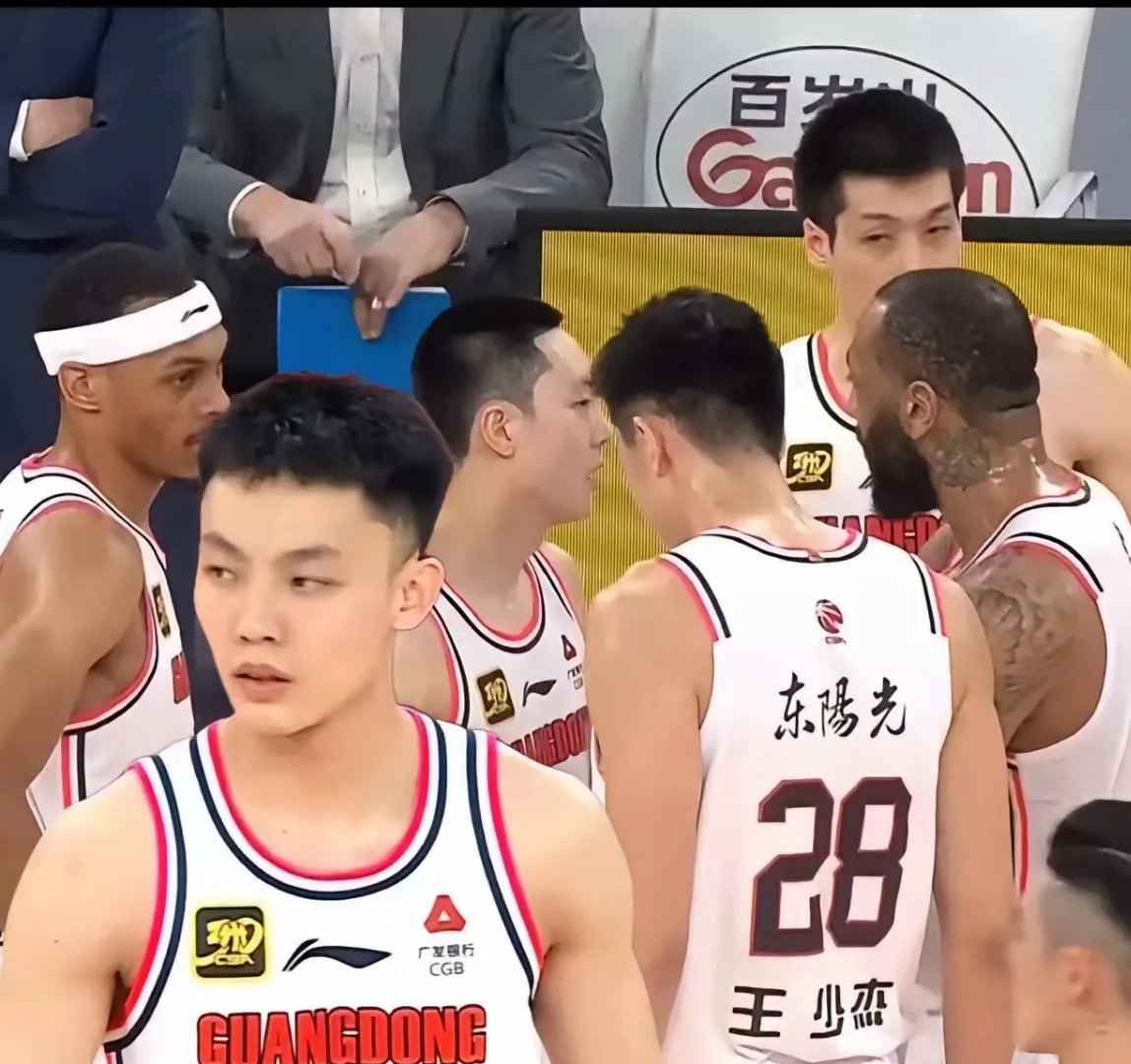 广东宏远队在比赛中取得惊人连胜纪录
