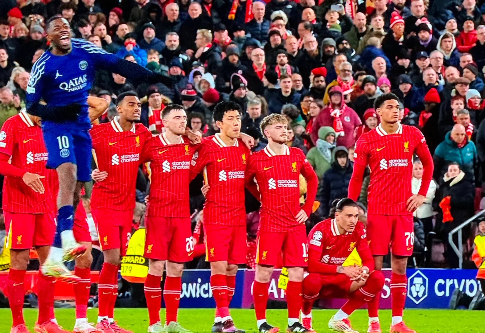 关于曼联主场绝平埃弗顿拜仁送赛季首平的信息