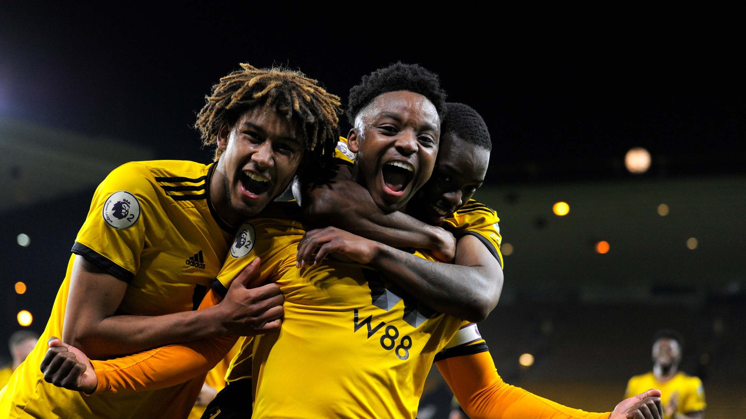 乐鱼体育登录入口-包含狼队客场大败，继续陷入保级泥潭！的词条