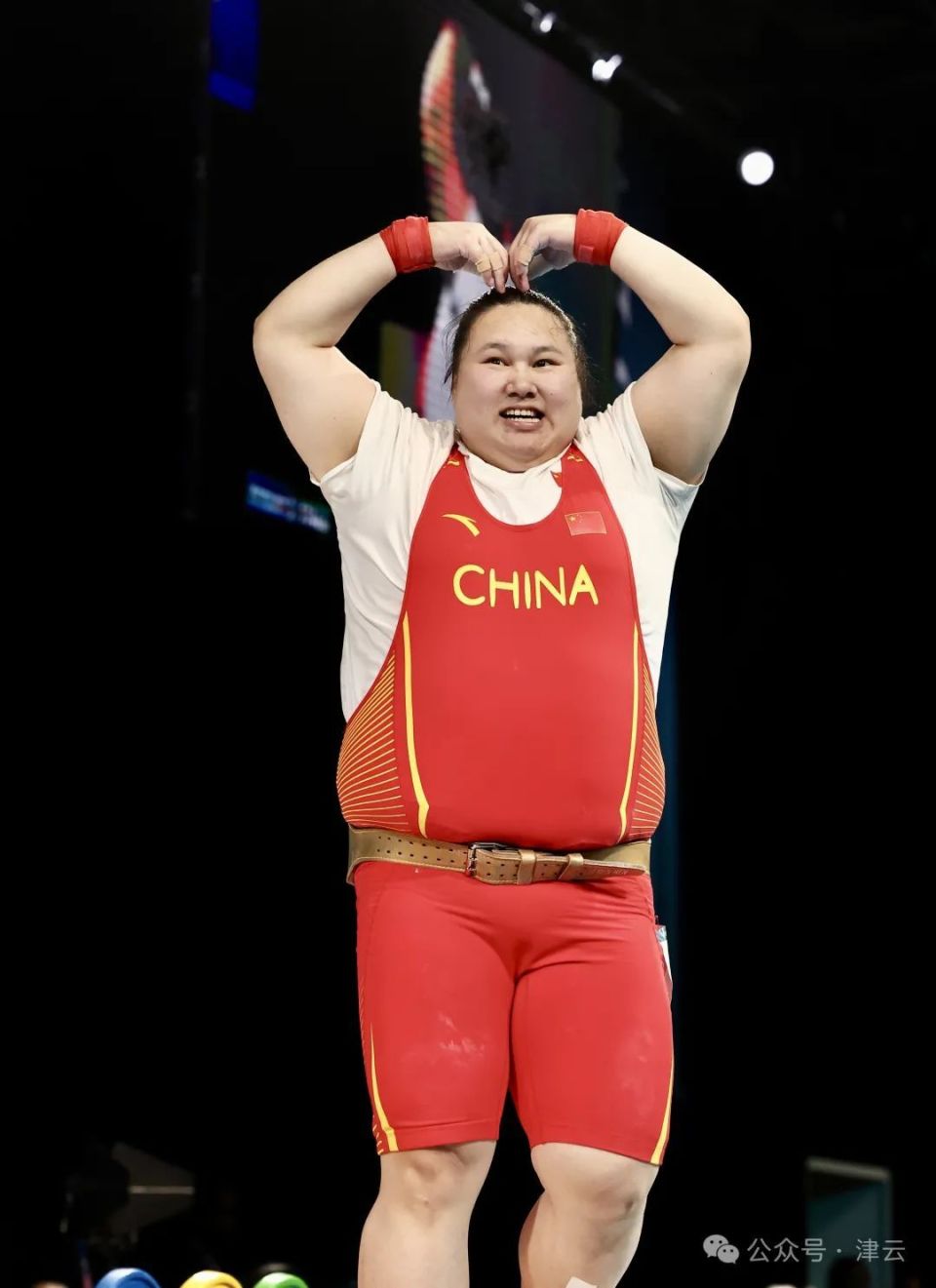 乐鱼体育课程-运动员勇夺金牌创造新佳绩！