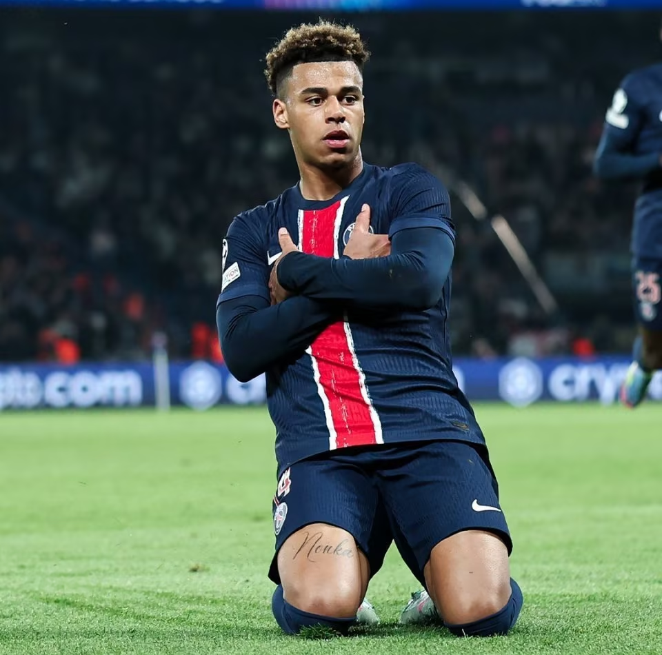 关于巴黎圣日耳曼成为赛场焦点欧冠淘汰赛备战如火如荼的信息