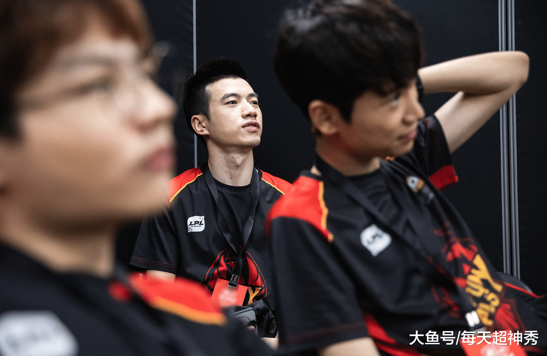 乐鱼体育网址-意大利劲旅晋级，路途一帆风顺！