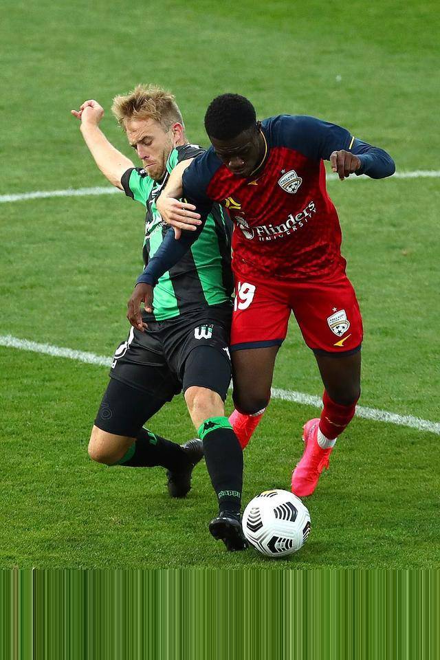 乐鱼体育注册-菲律宾队在比赛中展现拼搏精神，成功保持不败战绩