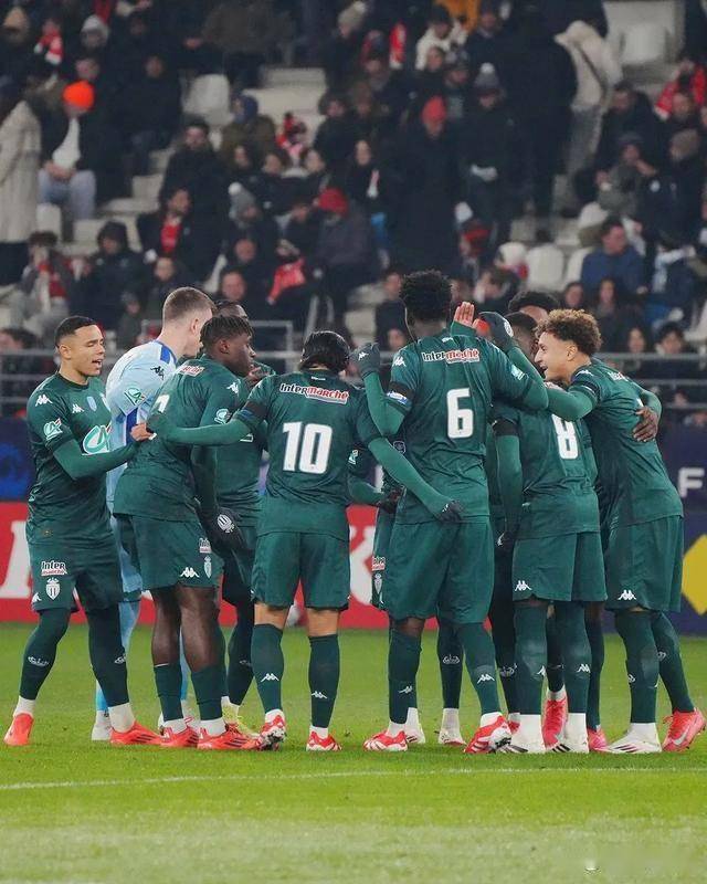 包含摩纳哥客场不敌亚眠，法甲保级形势日益严峻的词条