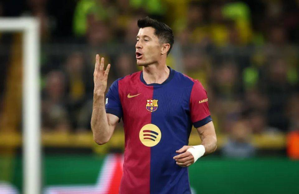 意大利球队遭遇尴尬失利,士气受挫的简单介绍 意大利球队遭遇尴尬失利,士气受挫的简单介绍