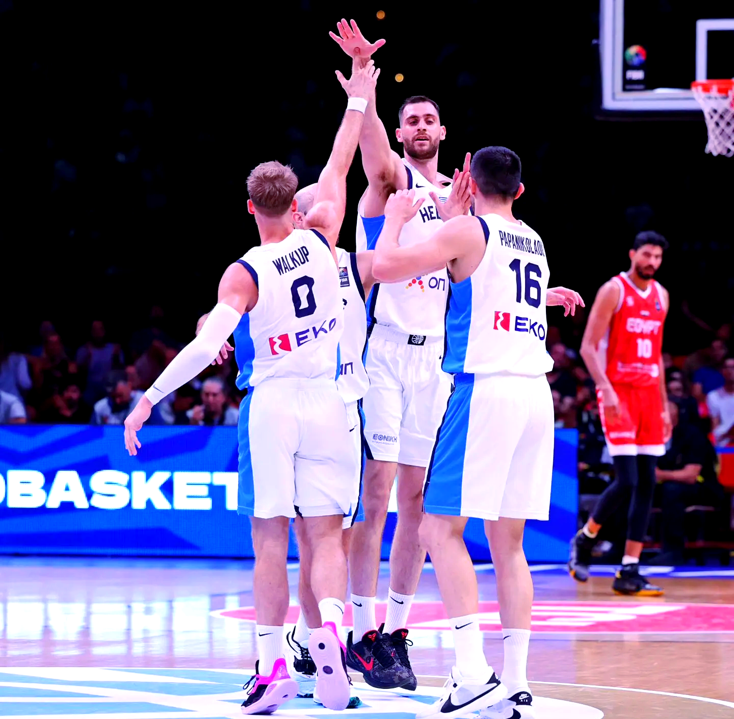 希腊队奋力抗衡，晋级欧锦赛16强锦标赛的简单介绍