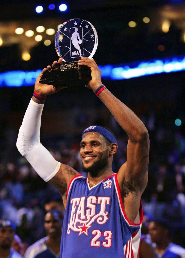 乐鱼体育直播-包含詹姆斯再次当选全明星首发，超越纪录的词条