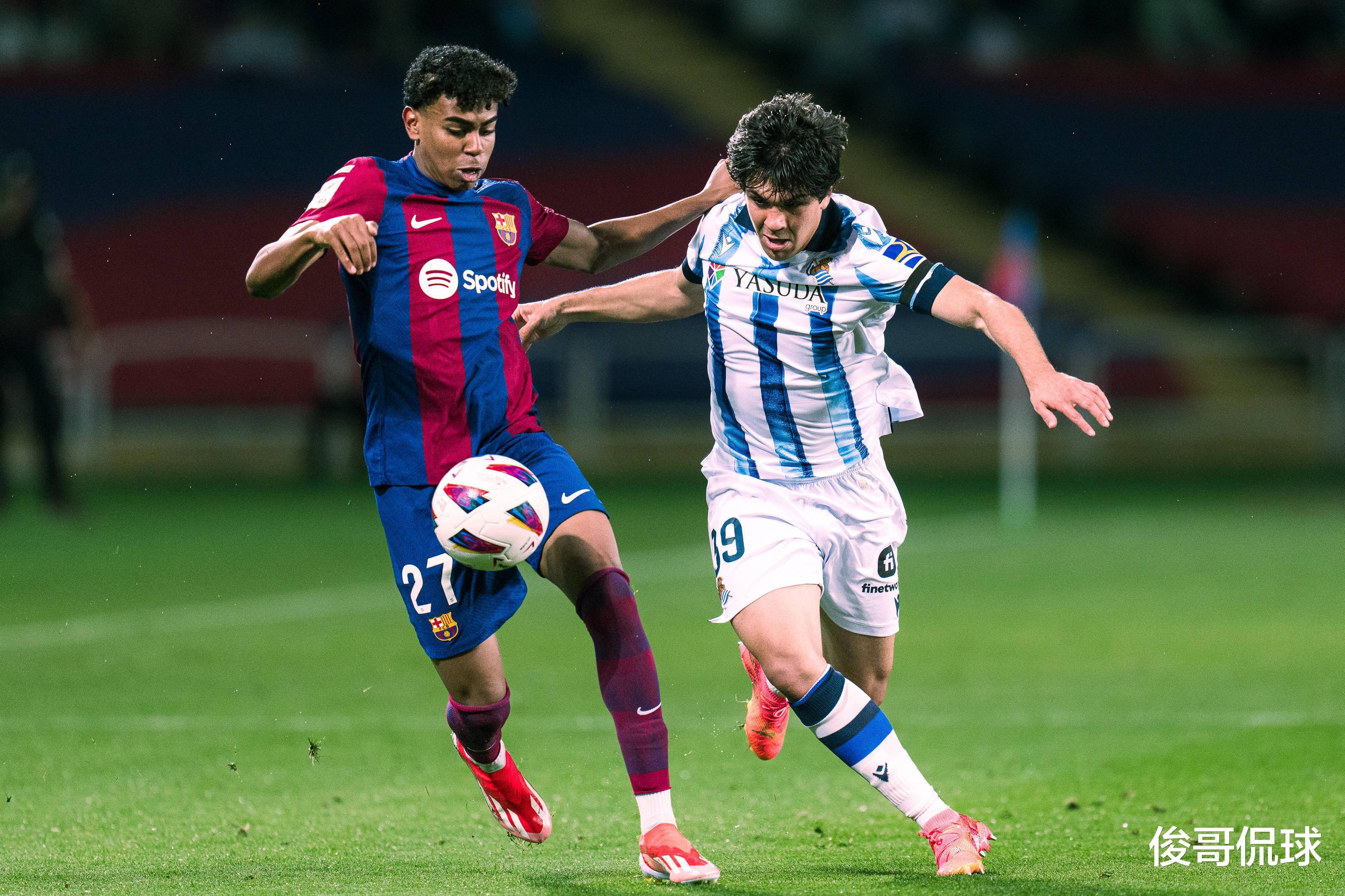 乐鱼体育教练-意甲联赛中各路豪强展露锋芒，争夺胜利