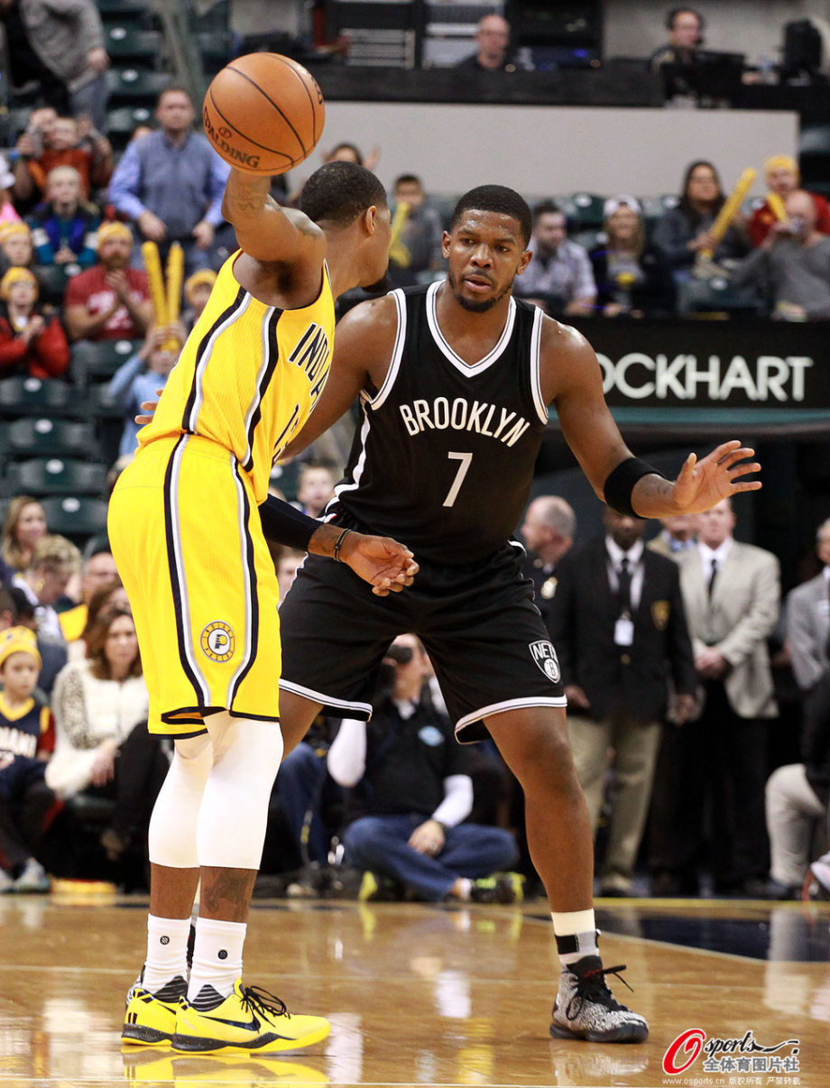 步行者再胜篮网,保持不败 步行者再胜篮网,保持不败