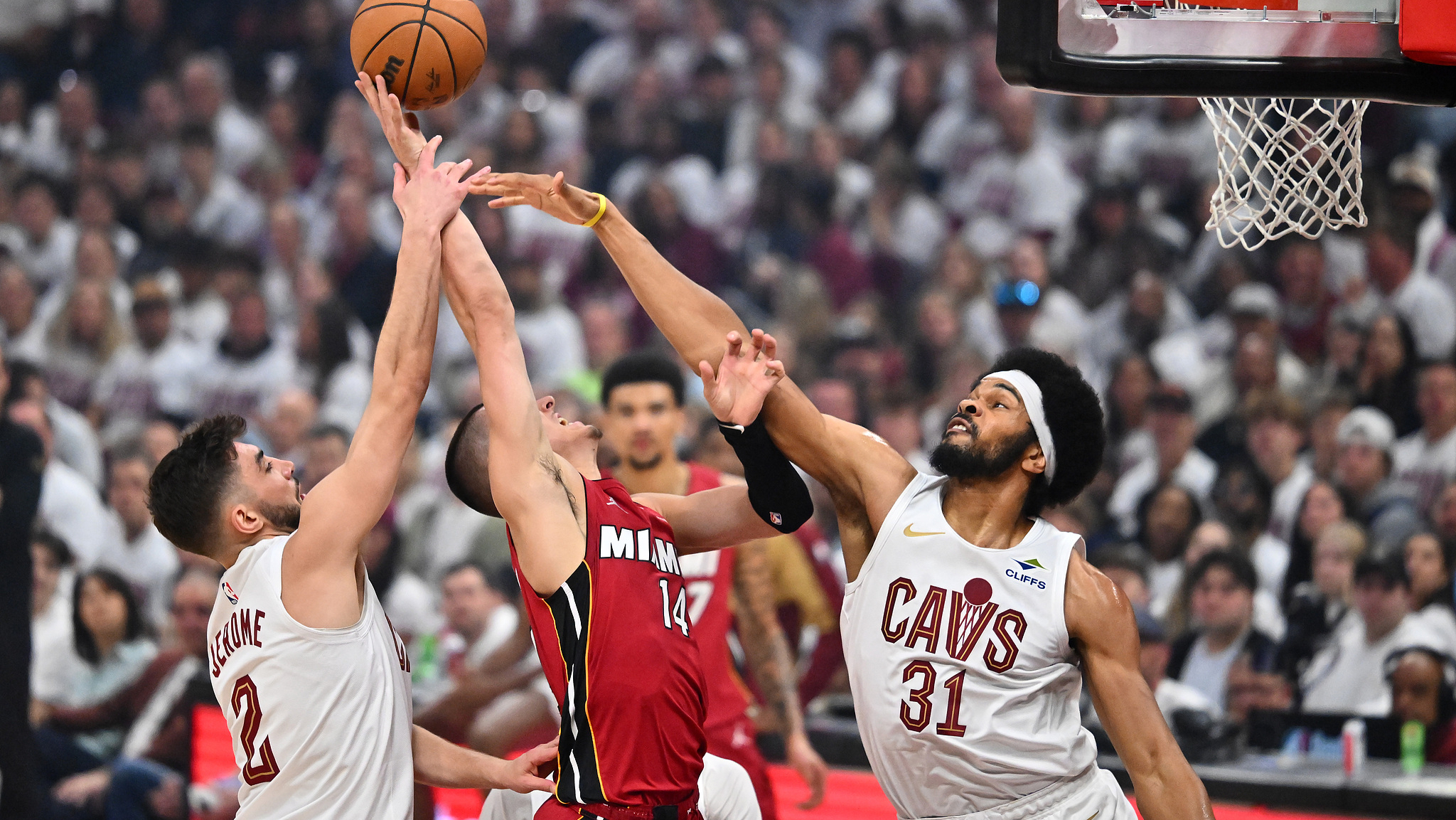 乐鱼体育官网app-包含骑士客场大胜公牛，收获比赛胜利的词条