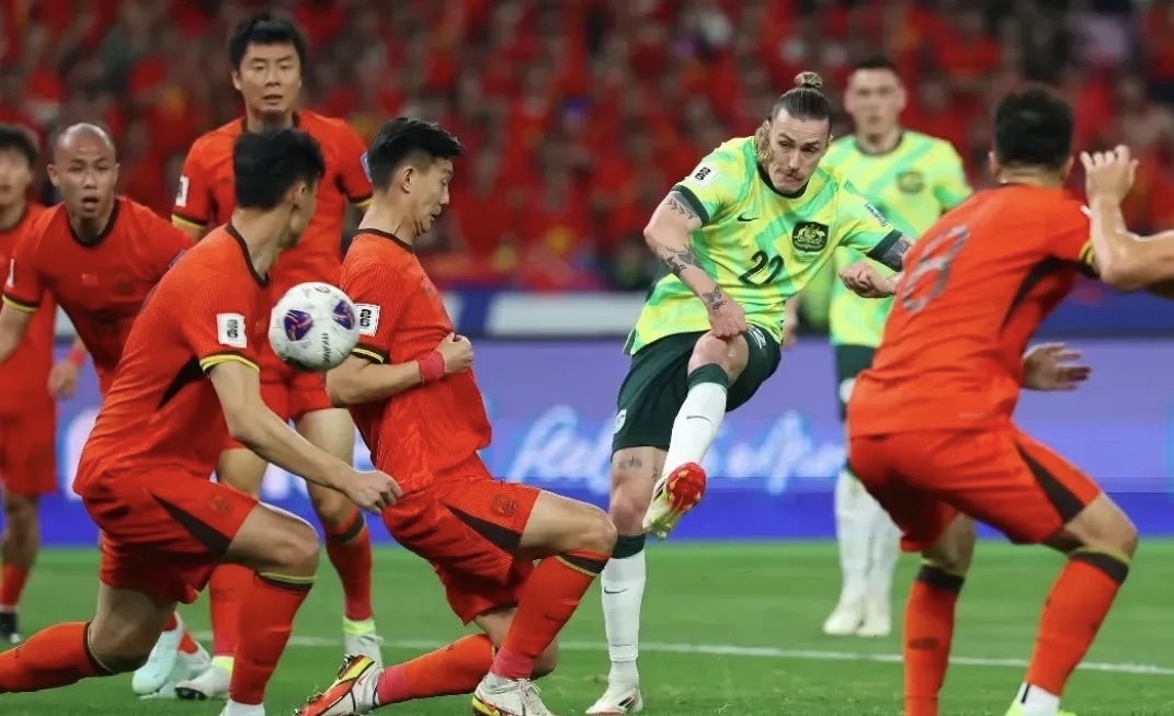比赛回顾：澳大利亚队不敌中国队的进攻的简单介绍