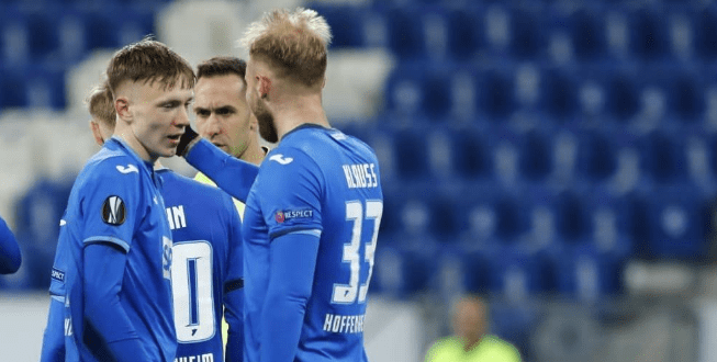 乐鱼体育培训-包含势不可挡！球队火力全开缔造胜利的词条